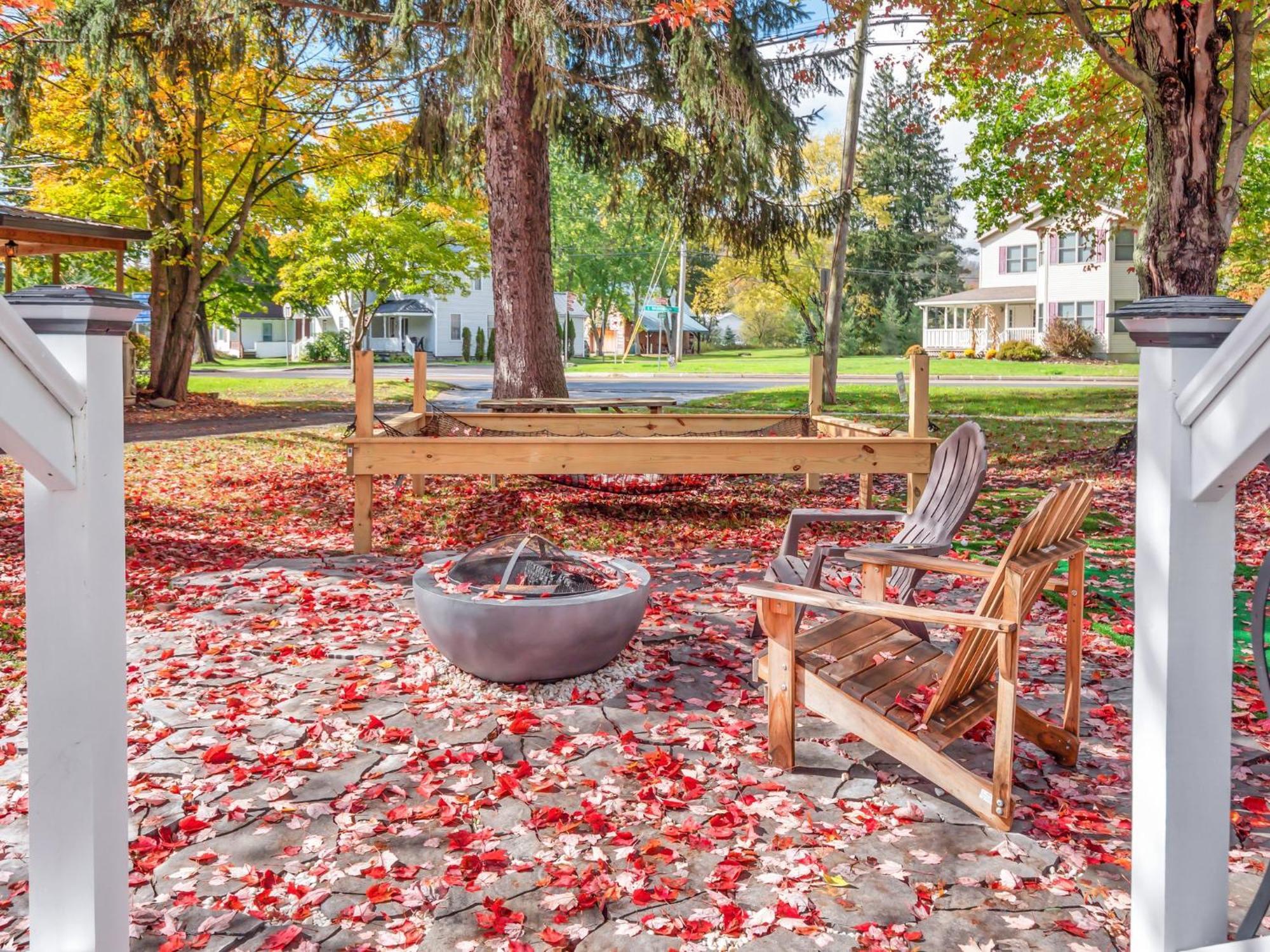 The Kelly House - 4 Bedroom Historic Lodge - Downtown Ellicottville Εξωτερικό φωτογραφία