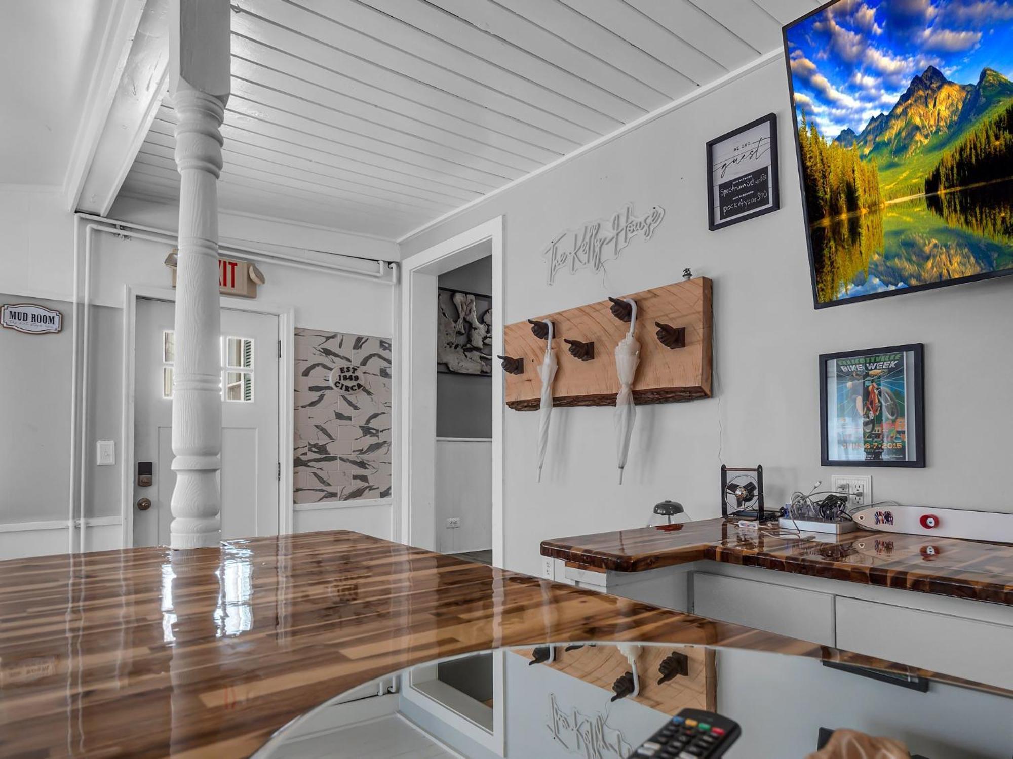 The Kelly House - 4 Bedroom Historic Lodge - Downtown Ellicottville Εξωτερικό φωτογραφία